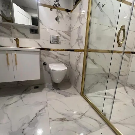 Апартаменты Centrally Located Luxury *